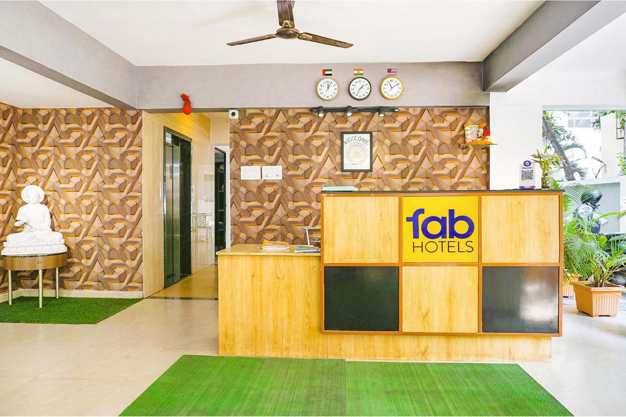 Fabhotel Saffron Inn I - Nr Darshan Museum Poona Buitenkant foto
