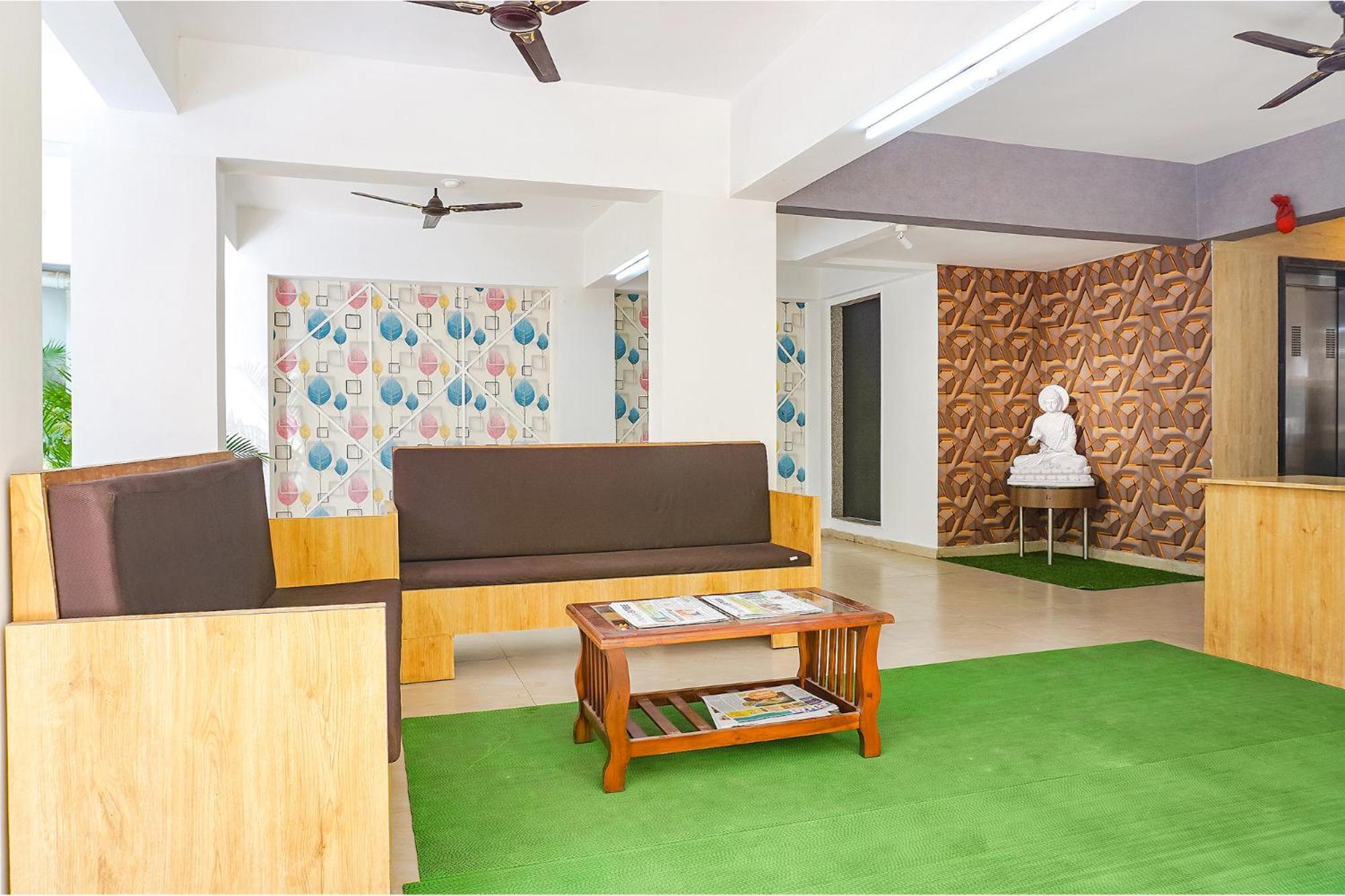 Fabhotel Saffron Inn I - Nr Darshan Museum Poona Buitenkant foto